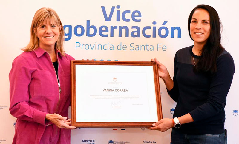 En el Día de las Futbolistas, el Senado de Santa Fe homenajeó a Vanina Correa