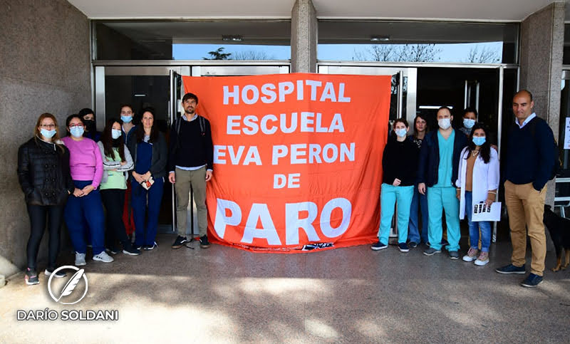 Trabajadores del Hospital Eva Perón paran por 48 horas: «Algunos no cobraron los haberes de julio»
