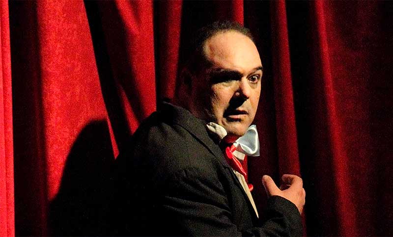 El “Sr. Mikozzi” celebra sus 25 años de humor en el Teatro de Empleados de Comercio