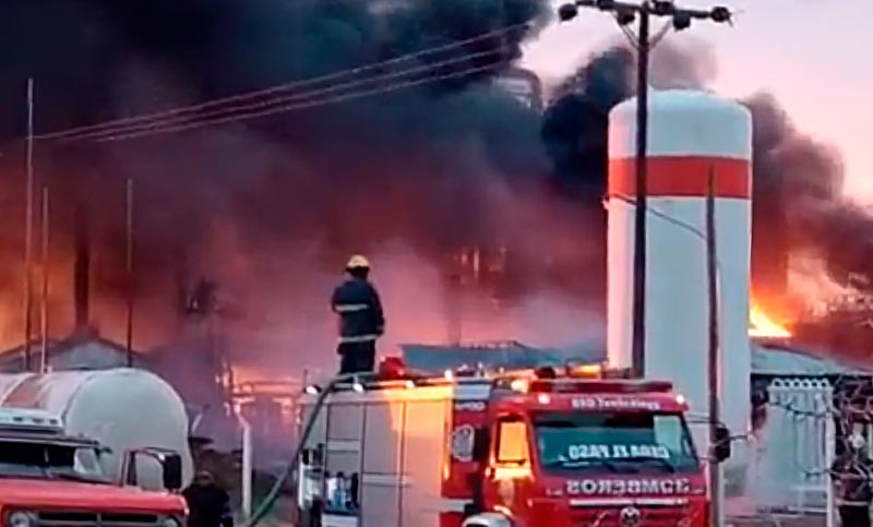 Neuquén: al menos tres muertos y varios desaparecidos en explosión e incendio en una refinería