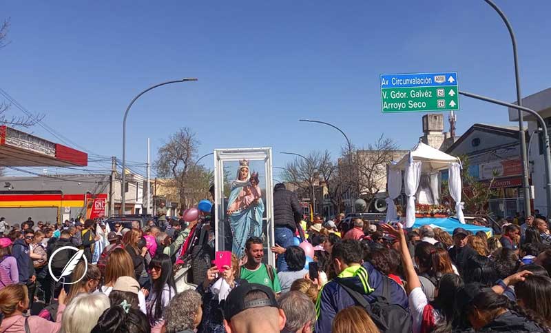 Miles de personas peregrinaron desde Rosario hacia el Santuario de la Virgen de San Nicolás