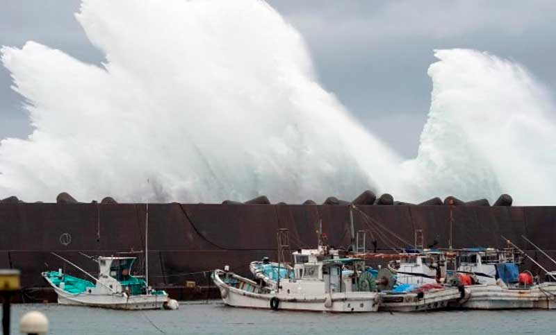 Japón en alerta por la llegada de un tifón