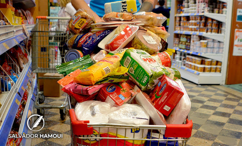 Impacto de la inflación: advierten que el consumo de alimentos cayó cerca del 7% interanual