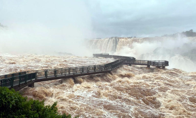 El caudal de agua de las Cataratas del Iguazú es diez veces mayor al habitual