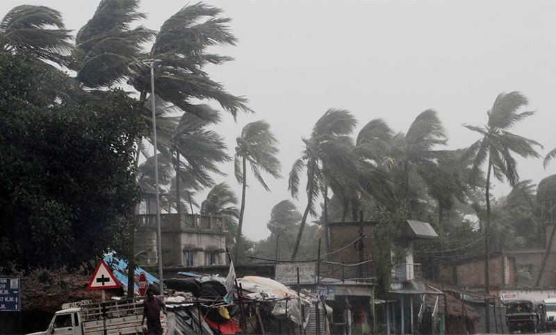 Evacúan a cientos de miles de personas en Bangladesh por la llegada de un poderoso ciclón