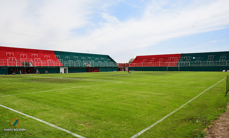 Coronel Aguirre inaugurará su nuevo estadio con el Pocho Lavezzi en el campo de juego