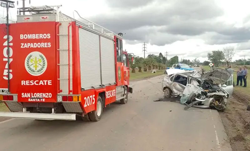 Aldao: una mujer policía falleció tras chocar contra un camión