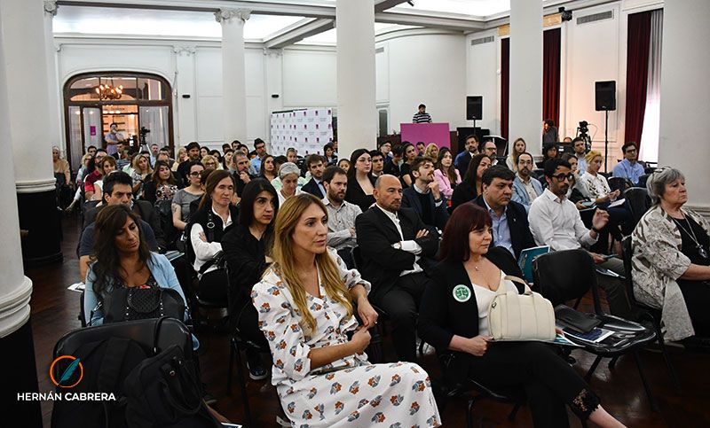 Con charlas y debates, se realiza en Rosario el primer Congreso sobre derechos de trabajadores