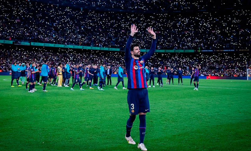 Piqué se despidió del fútbol con un triunfo en el Barcelona