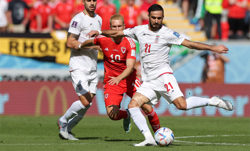 Irán derrotó a Gales con dos goles en los últimos minutos
