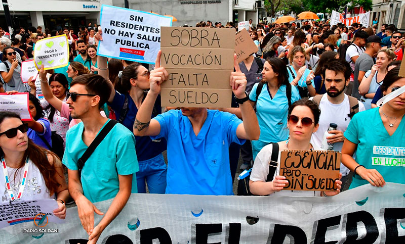 Médicos residentes de Rosario paran sin asistir a los lugares de trabajo por 48 horas