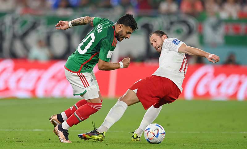 Ante la atenta mirada de la Selección, México y Polonia empataron sin goles