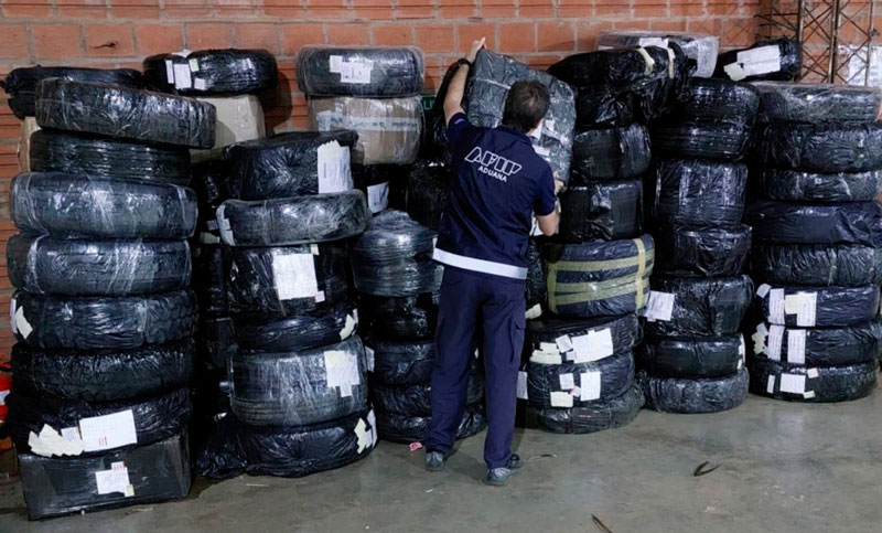 Misiones: aduana secuestró más de 550 neumáticos que iban a ingresar al país por contrabando