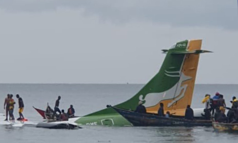 Un avión de pasajeros se estrelló en Tanzania, dejando al menos 19 muertos