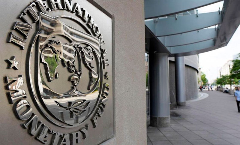 Argentina insiste en la necesidad de que el FMI «revise la política de sobretasas»