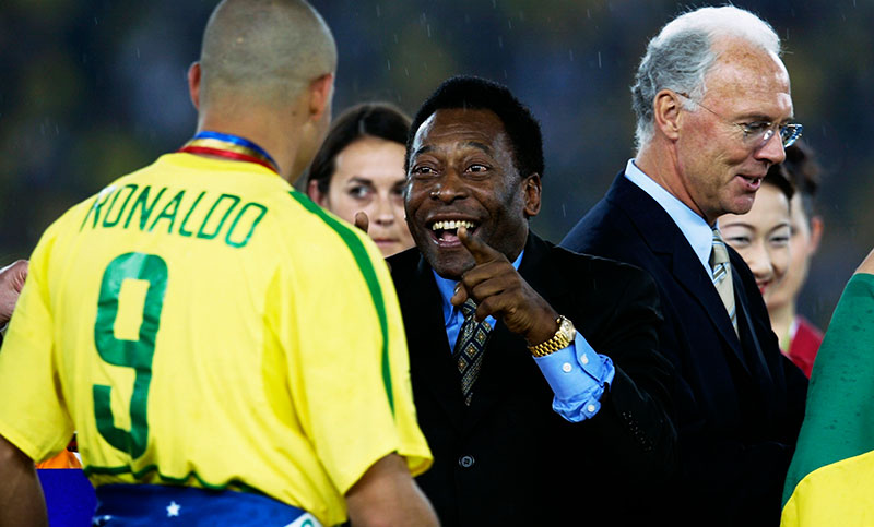 El mundo del fútbol despide al Rey Pelé