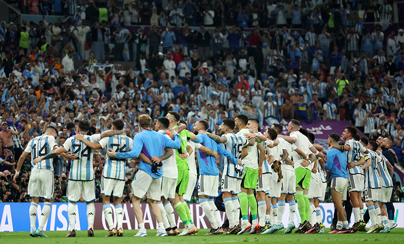 Argentinos se movilizan en Doha reclamando que haya venta de entradas para la final