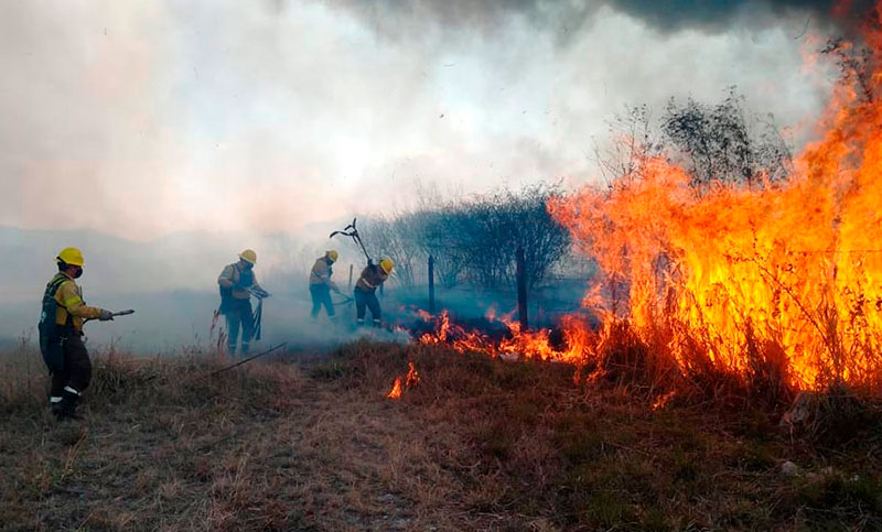 Salta, Jujuy y Tierra del Fuego registran incendios activos