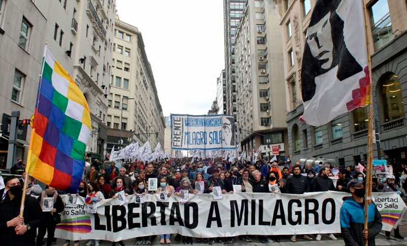 La Túpac Amaru comienza acampe en Plaza de Mayo para pedir indulto presidencial a Milagro Sala