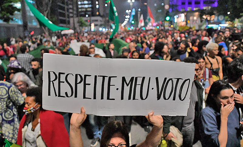 Una masiva manifestación se realizó en San Pablo en apoyo a Lula y en repudio a los ataques de bolsonaristas  