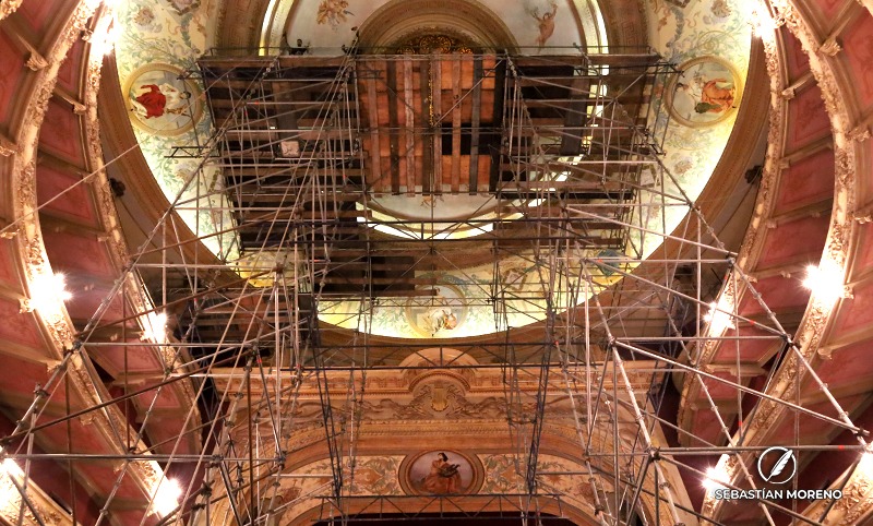 A más de cien años de su creación, restauran la cúpula del teatro El Círculo