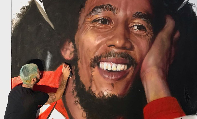 Un muralista argentino homenajea a Bob Marley en su tierra