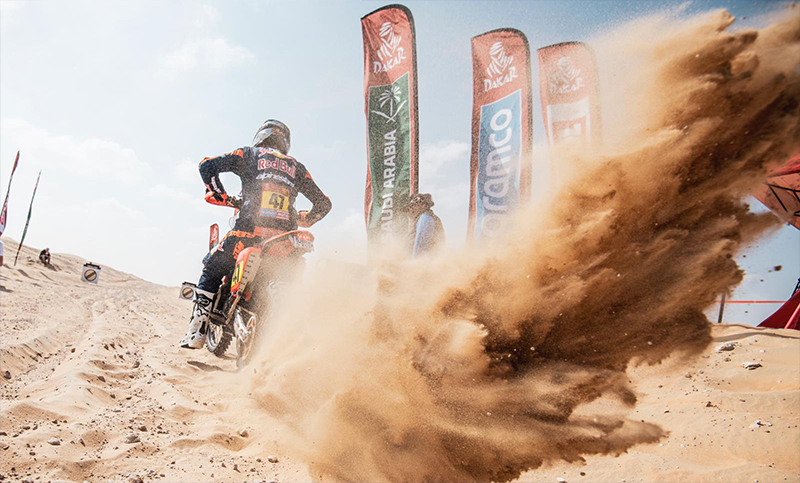 Kevin Benavides se convirtió en el líder de motos en el Dakar