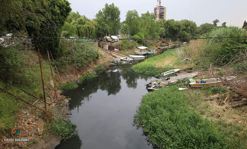 Avanzan los operativos de limpieza en los alrededores del arroyo Ludueña