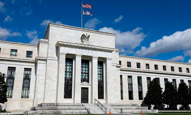 Funcionarios de la Reserva Federal de Estados Unidos reiteran que habrá subas de tasas