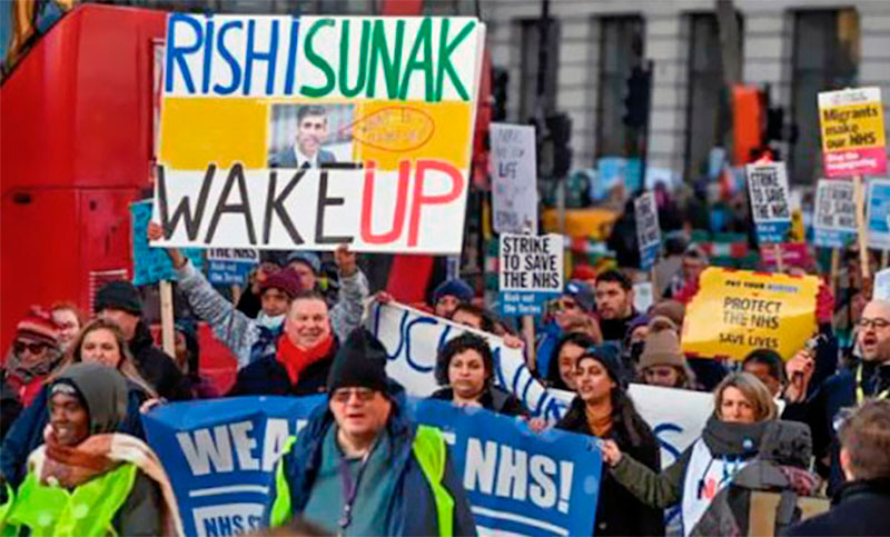 Reino Unido: miles de médicos residentes pararán por tres días en marzo