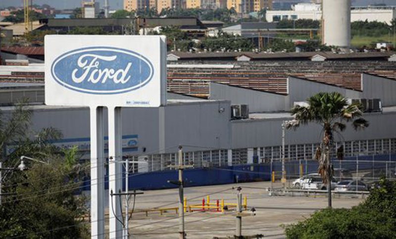 Ford planea despedir a más de mil operarios de una planta en España