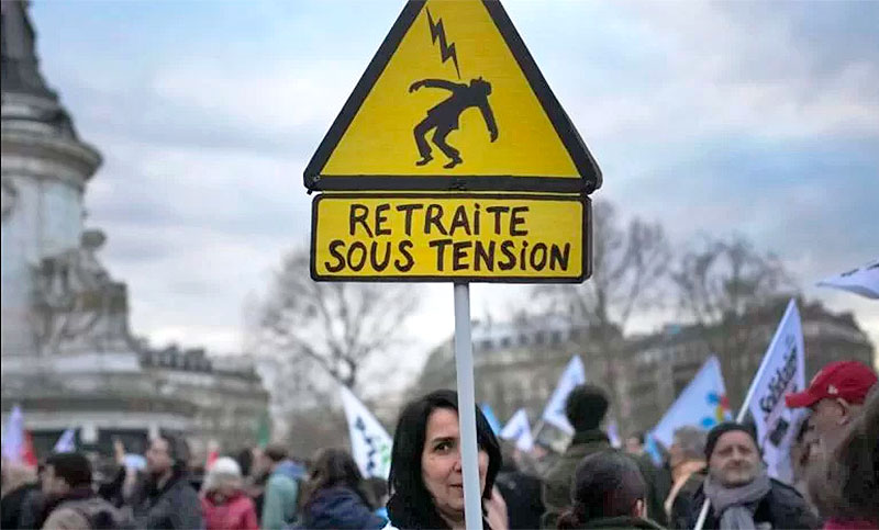 Los trabajadores de Francia redoblan su lucha con protestas y paros contra la reforma jubilatoria