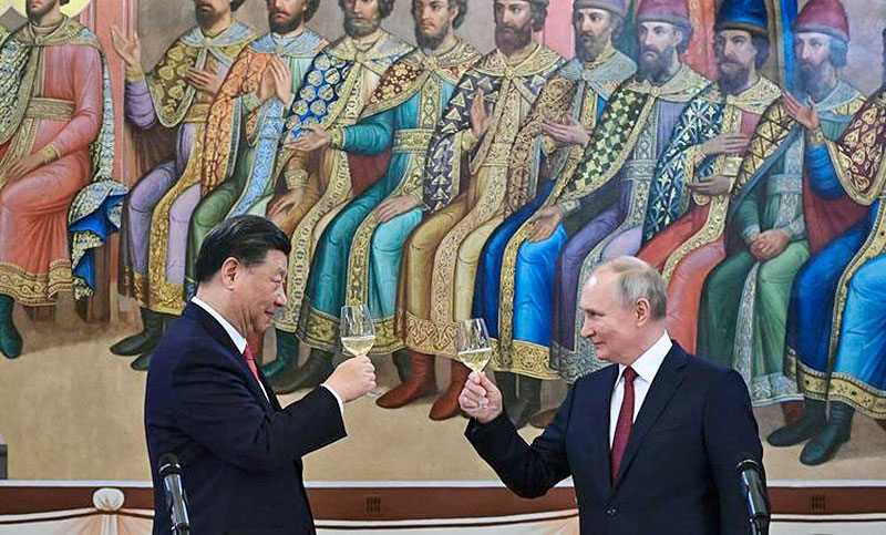 El presidente chino se despide de Rusia elogiado por Putin debido a su propuesta de paz para Ucrania