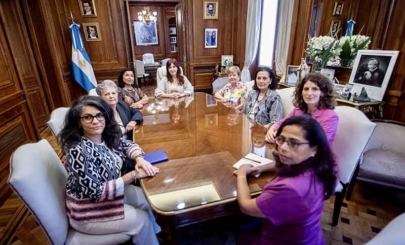 Cristina Fernández recibió al comité de la OEA para analizar medidas contra la violencia de género