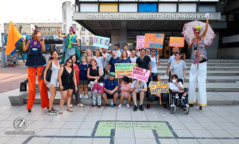 Rosario: marcharon para pedir infraestructura que garantice movilidad de personas con discapacidad
