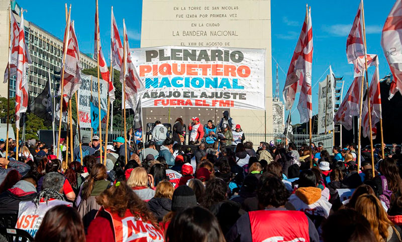 Unidad Piquetera levantó el acampe de la 9 de Julio y moviliza por detenidos en Mendoza
