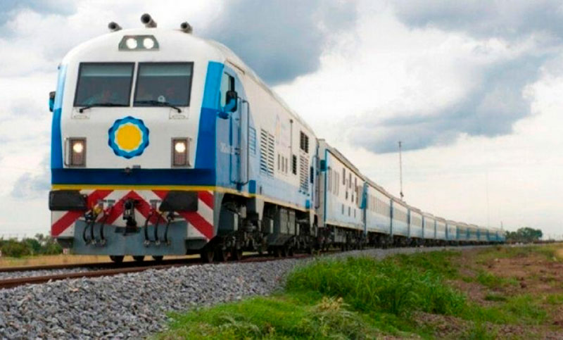 Tras 30 años, volvió a funcionar el tren que une Mendoza con Buenos Aires