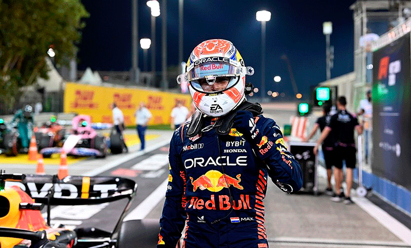 Verstappen hizo la pole position en Bahréin