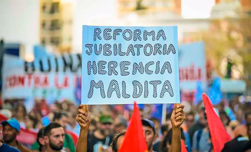 Paro y movilización en Uruguay contra la reforma jubilatoria impulsada por el Gobierno