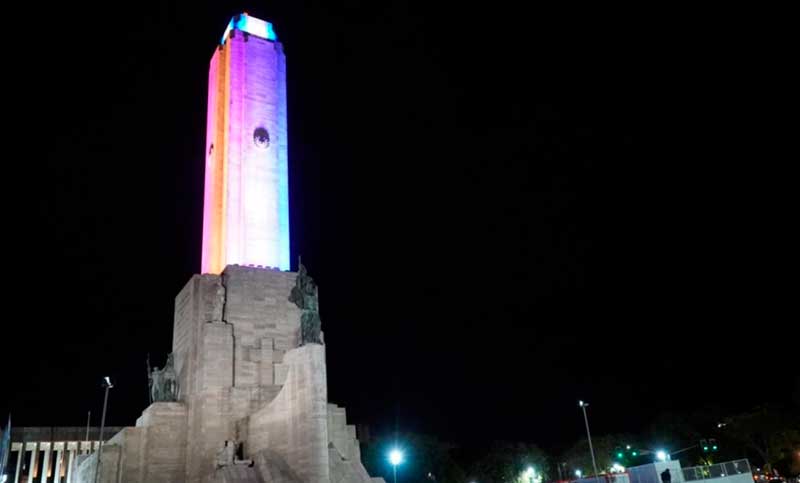 El Monumento a la Bandera estrenó su nueva iluminación led