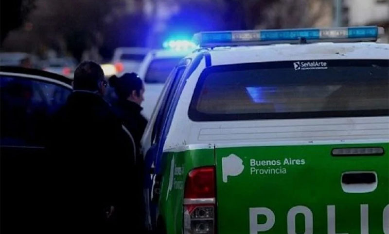 Un empleado y un policía muertos en un tiroteo en una carbonería de Zárate