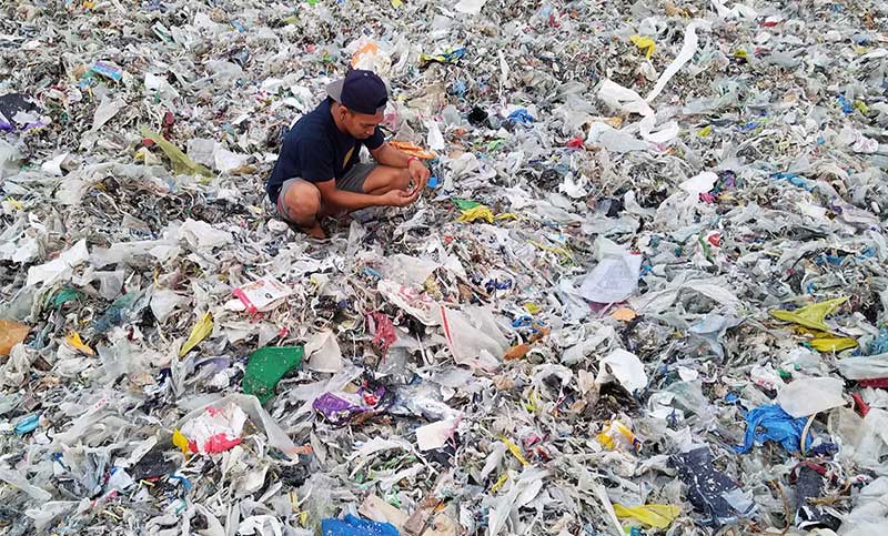 Para proteger los océanos, 175 países buscan disminuir la contaminación por plástico