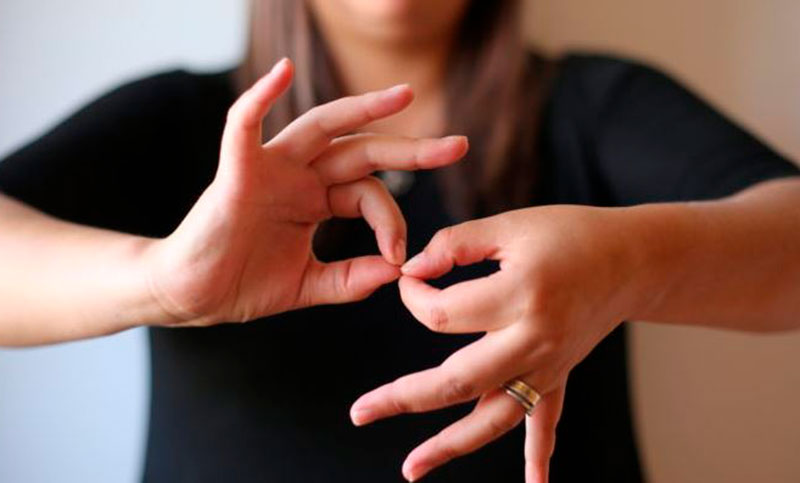 Promulgan ley que reconoce a la Lengua de Señas como «natural y originaria»