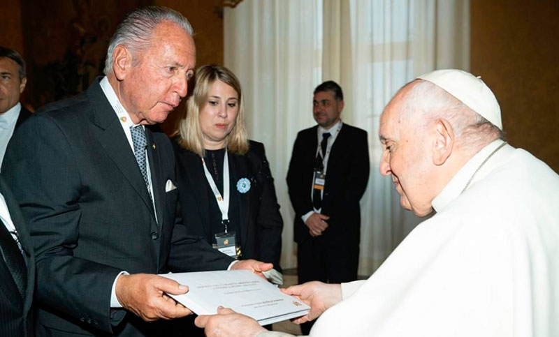Representantes de la UIA visitaron al papa Francisco en el Vaticano