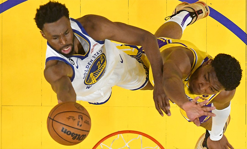 Warriors vence a Lakers y sigue con chances en la Conferencia Oeste de la NBA