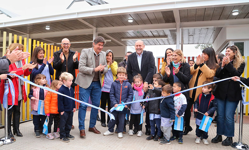 Perotti inauguró el jardín de infantes Nº 349 en Funes