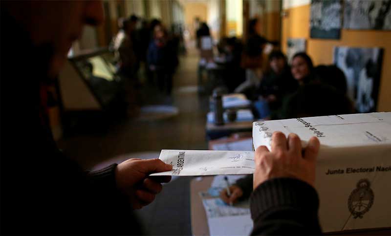 Domingo electoral: Abrieron con normalidad los comicios en Córdoba y Formosa