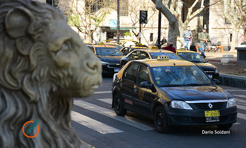 Taxistas participarán de la marcha, pero el servicio funciona con normalidad en la ciudad