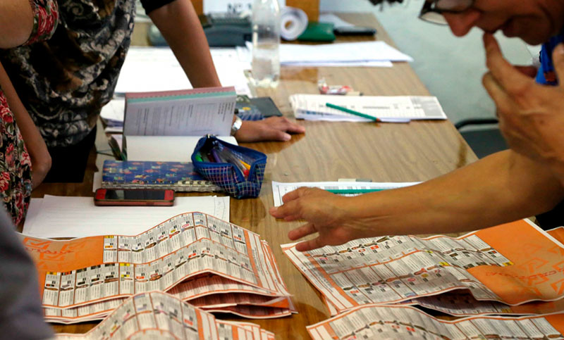 Elecciones 2023: comenzó el recuento de votos en Rosario
