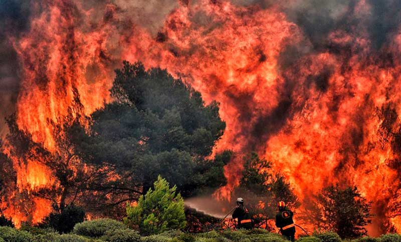 Por séptimo día consecutivo, continúan los incendios forestales en Grecia